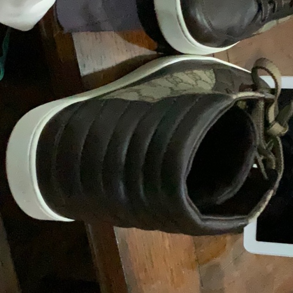 Gucci Shoes. SOLD ON EBAY... - Picture 4 of 8